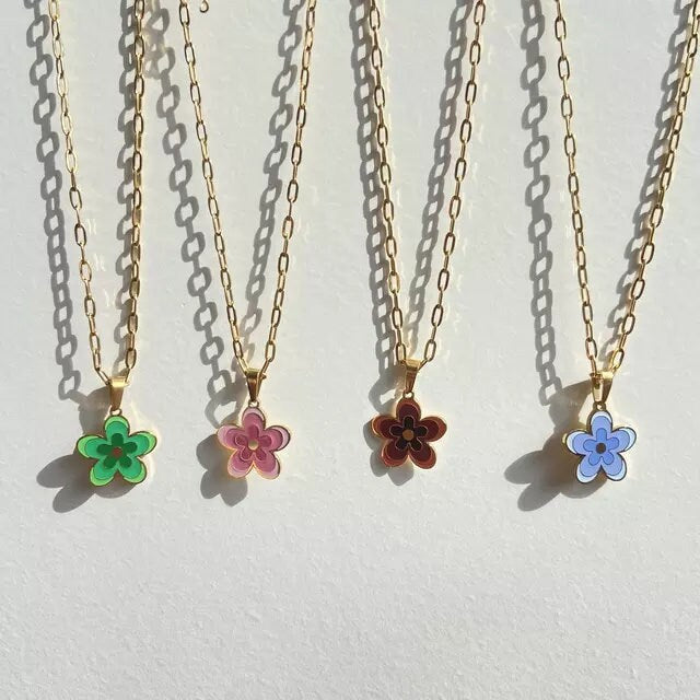 Enamel flower pendent Necklace 18K Gold, minimalist necklace, minimalist jewelry, Valentine's Day, Birthday gifts, accessories