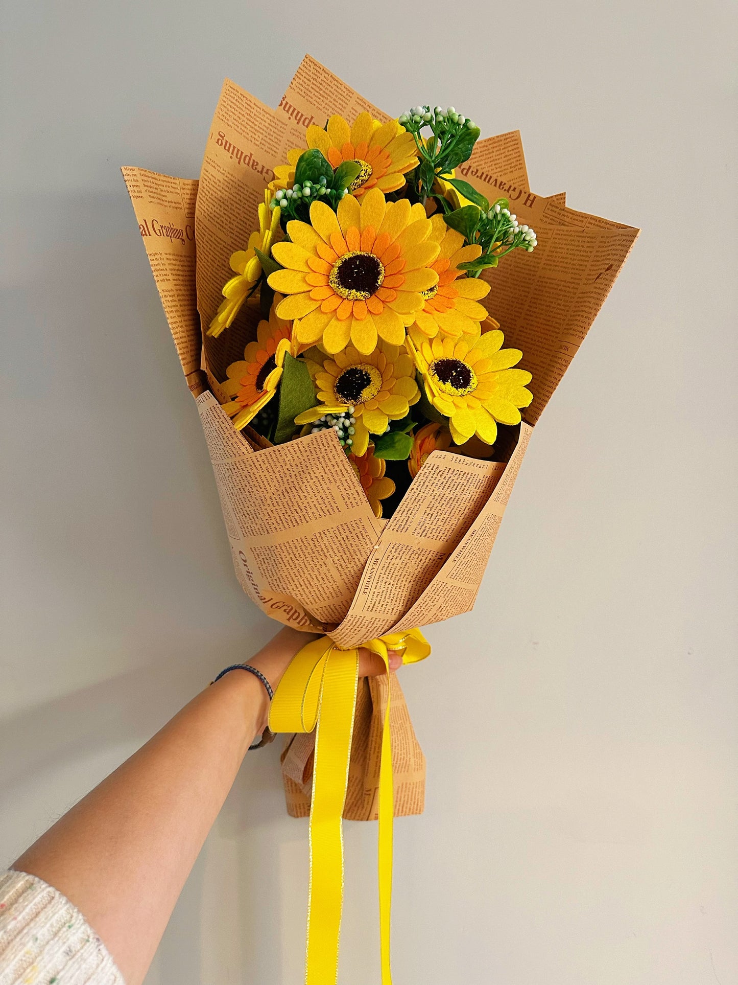 DIY felt flowers bouquet - Big Felt Sunflowers bouquet, Felt flowers DIY kit, No Cutting, Sunflowers, birthday gift